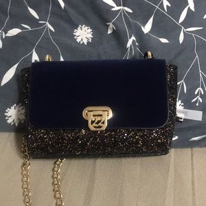 Purse (Shoulder bag)